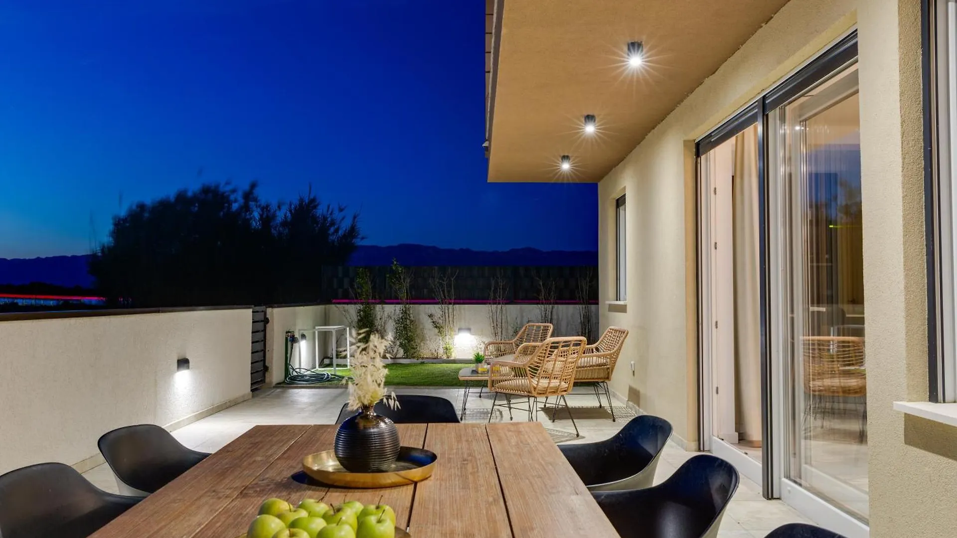 Sea Gem - Beachfront Villa With Heated Pool, Privlaka 0*, Privlaka (Zadar) Croácia
