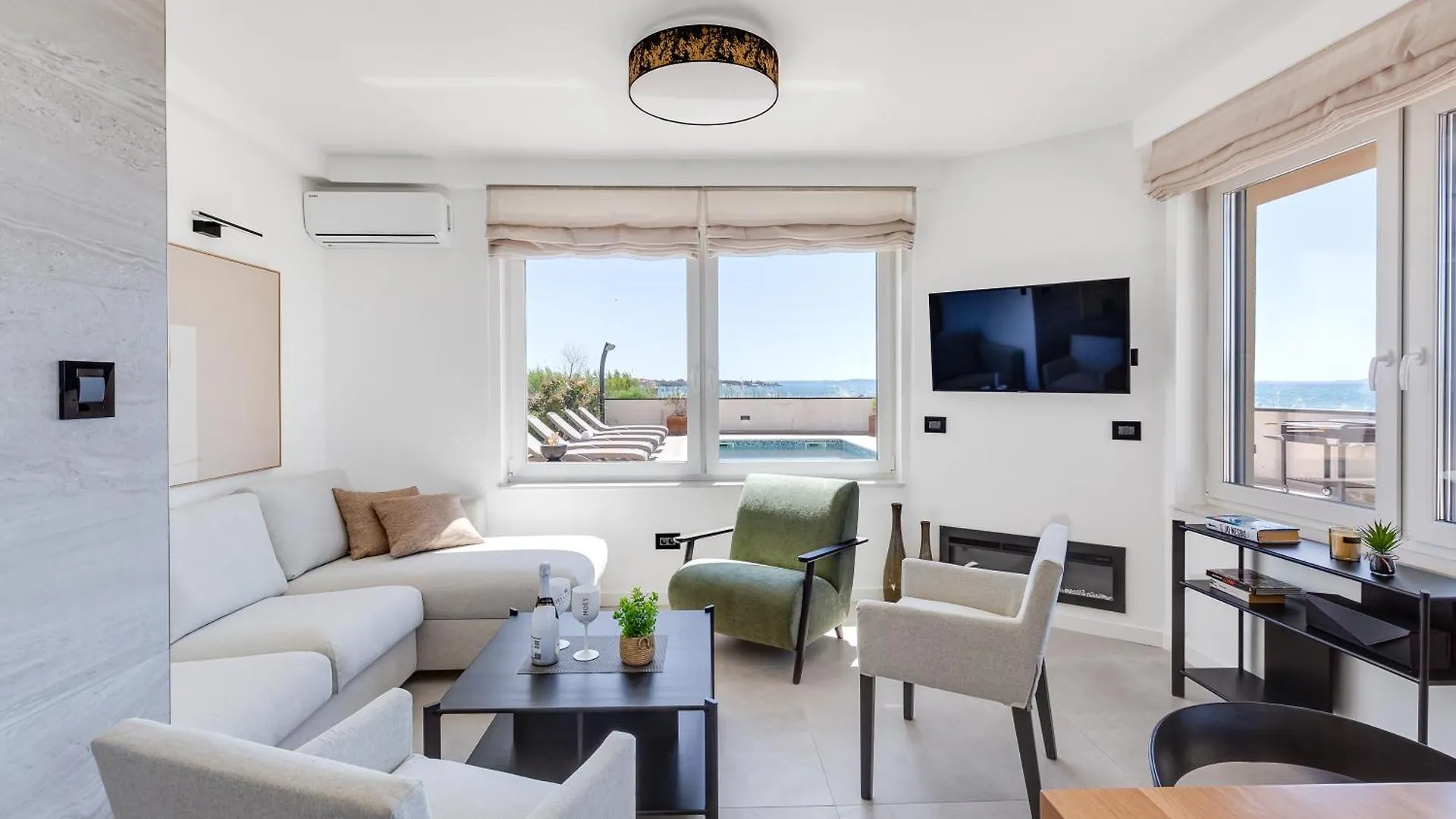 Sea Gem - Beachfront Villa With Heated Pool, Privlaka Privlaka (Zadar)