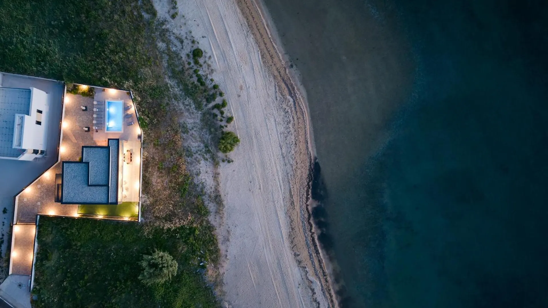 Sea Gem - Beachfront Villa With Heated Pool, Privlaka Privlaka (Zadar)